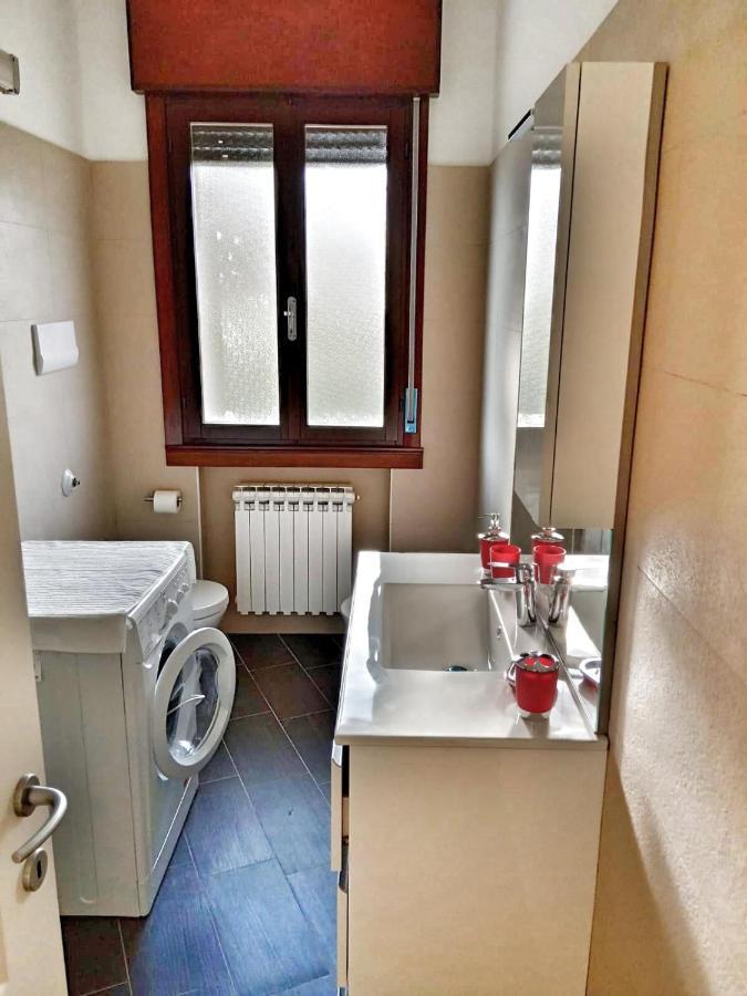 Red Tower Venice Apartment - 2 Mins From Vce Airport- Free Wifi Tessera Dış mekan fotoğraf