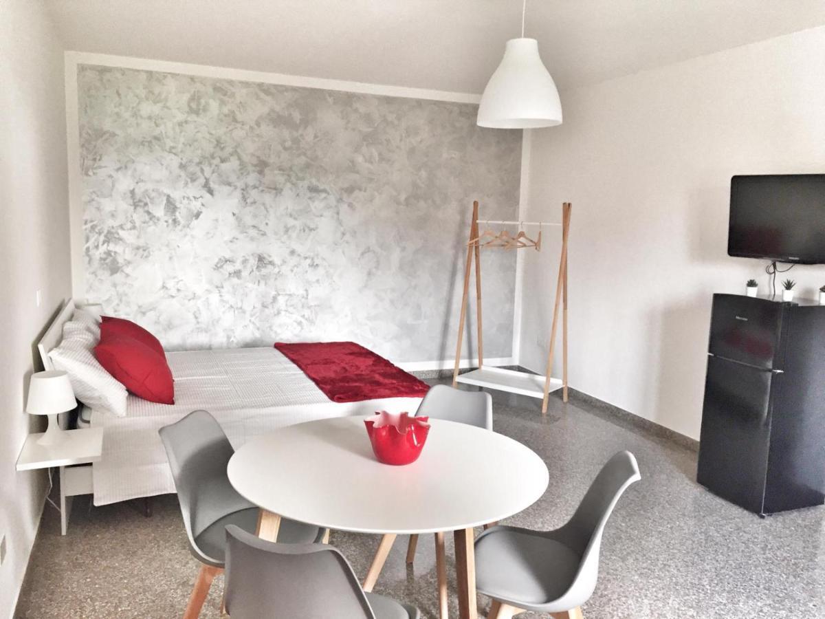 Red Tower Venice Apartment - 2 Mins From Vce Airport- Free Wifi Tessera Dış mekan fotoğraf