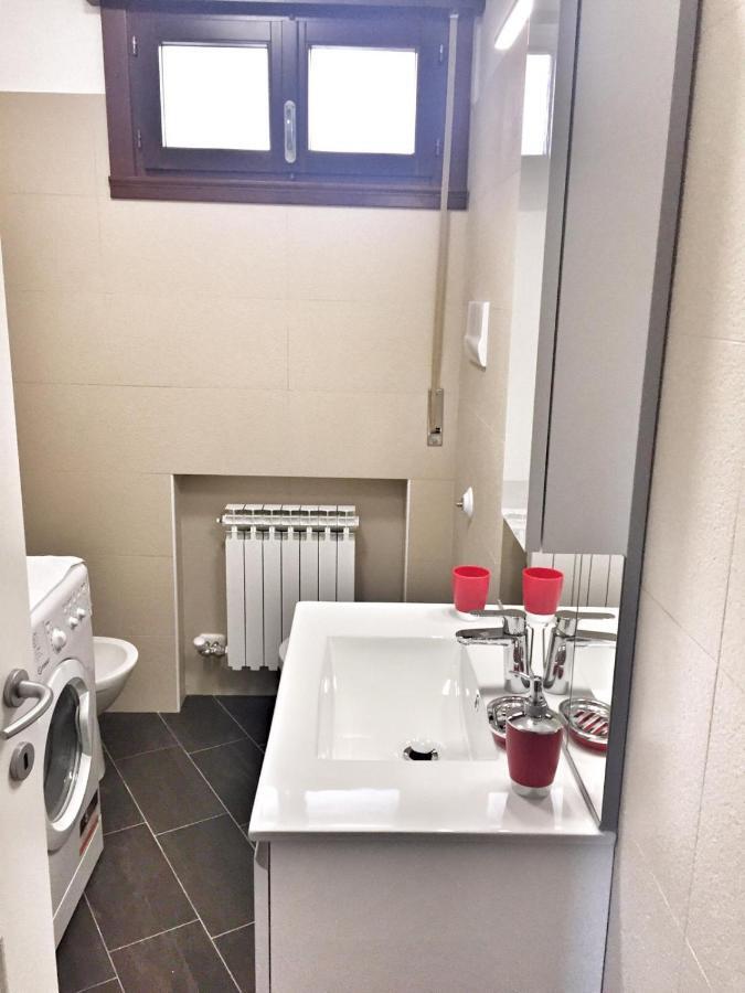 Red Tower Venice Apartment - 2 Mins From Vce Airport- Free Wifi Tessera Dış mekan fotoğraf